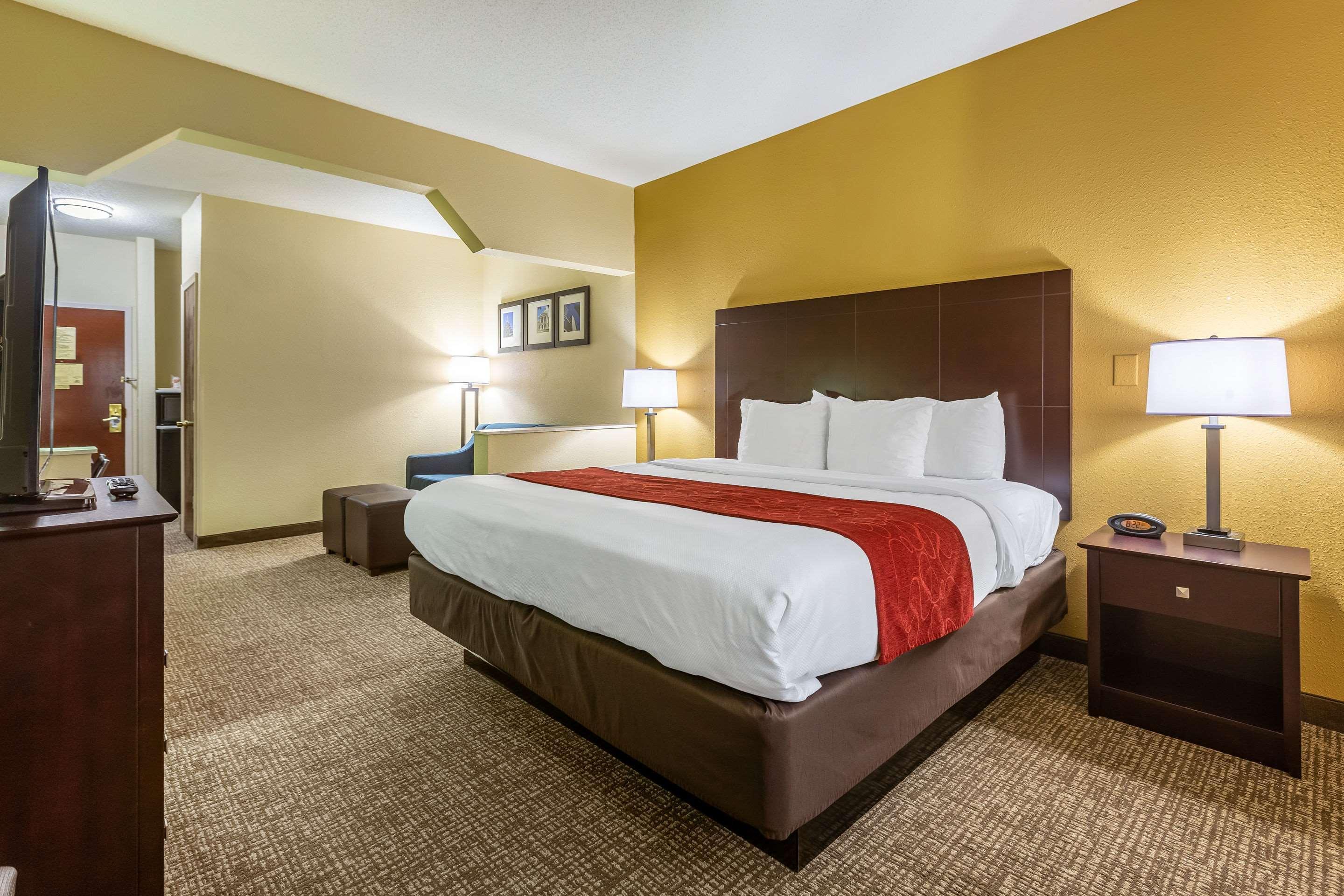 Comfort Suites Near Robins Air Force Base Warner Robins Exterior photo