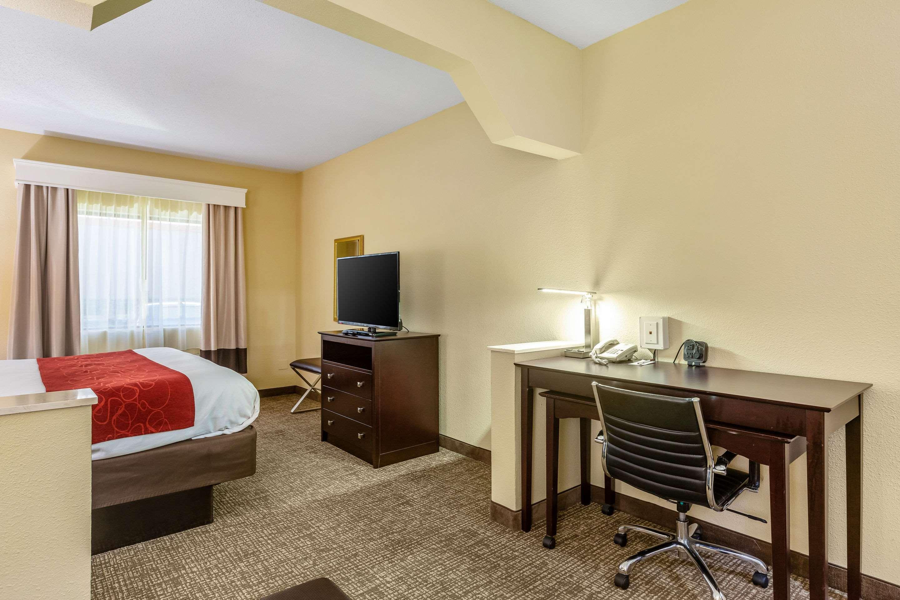 Comfort Suites Near Robins Air Force Base Warner Robins Exterior photo