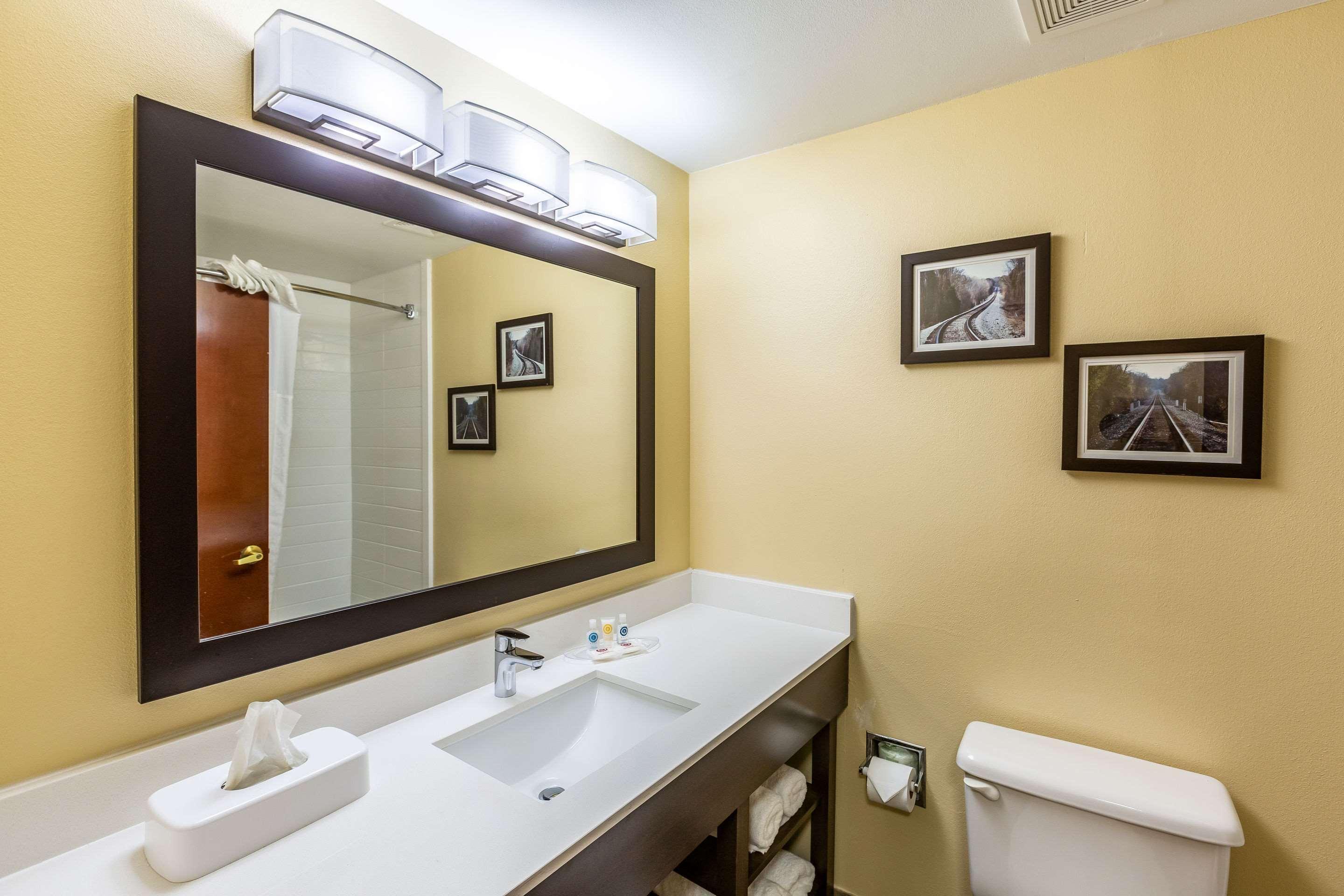 Comfort Suites Near Robins Air Force Base Warner Robins Exterior photo
