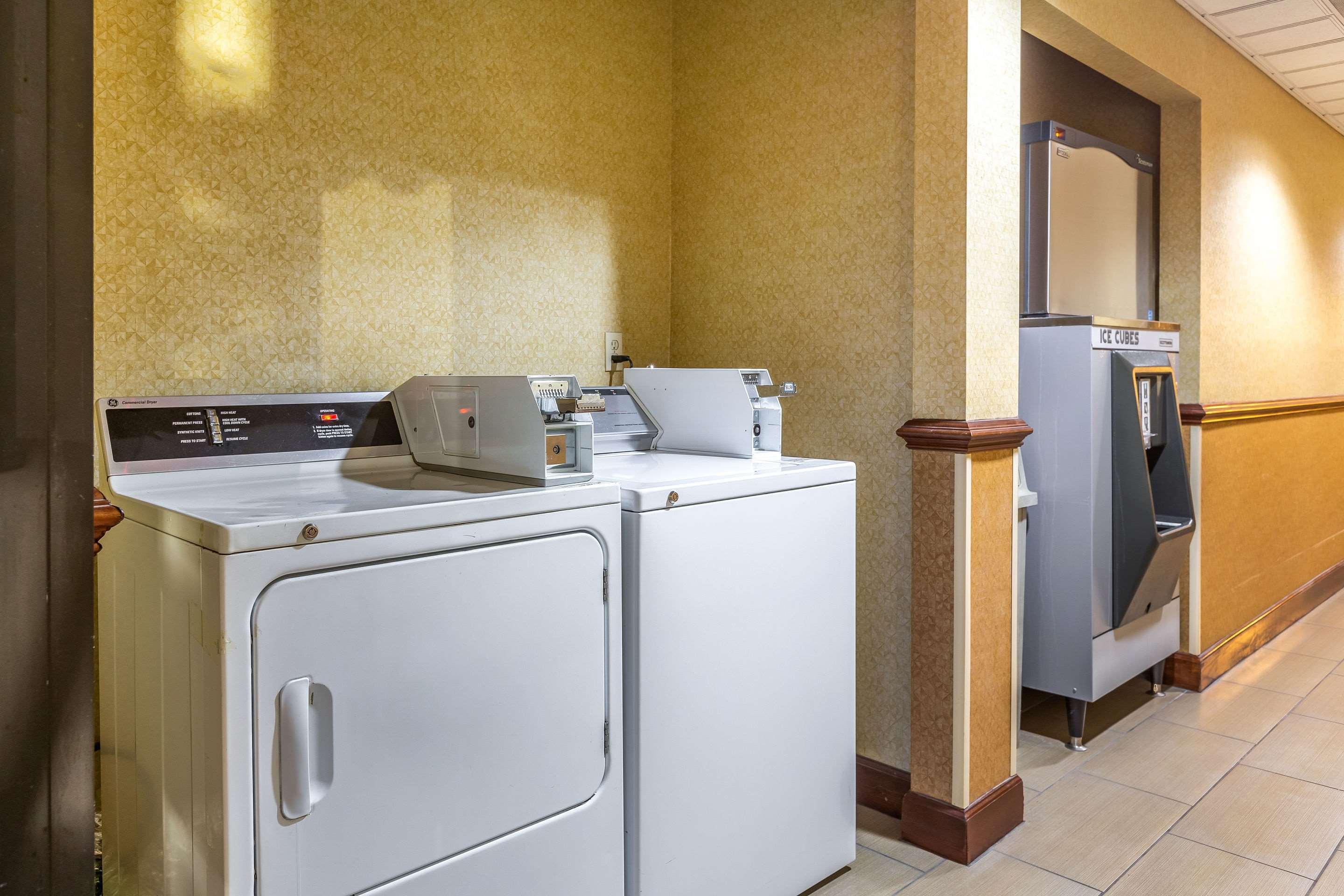 Comfort Suites Near Robins Air Force Base Warner Robins Exterior photo